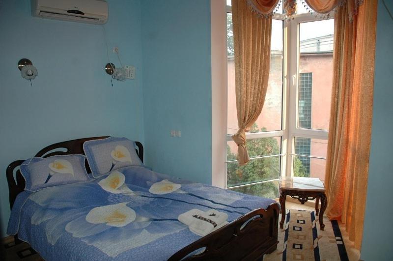 Edemi Hotell Kutaisi Rom bilde