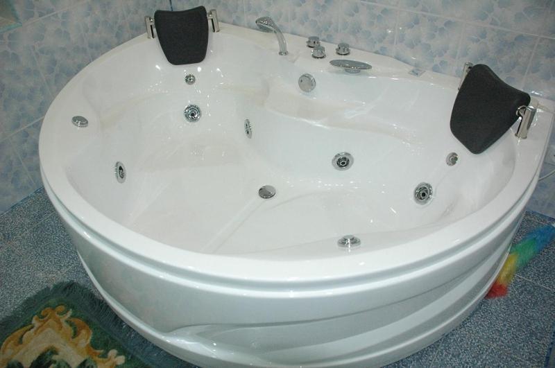 Edemi Hotell Kutaisi Rom bilde